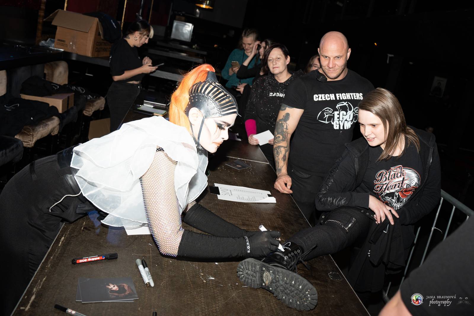 LIVE: Zádušní mše se Skynd, v pražském SaSaZu bylo mrazivo