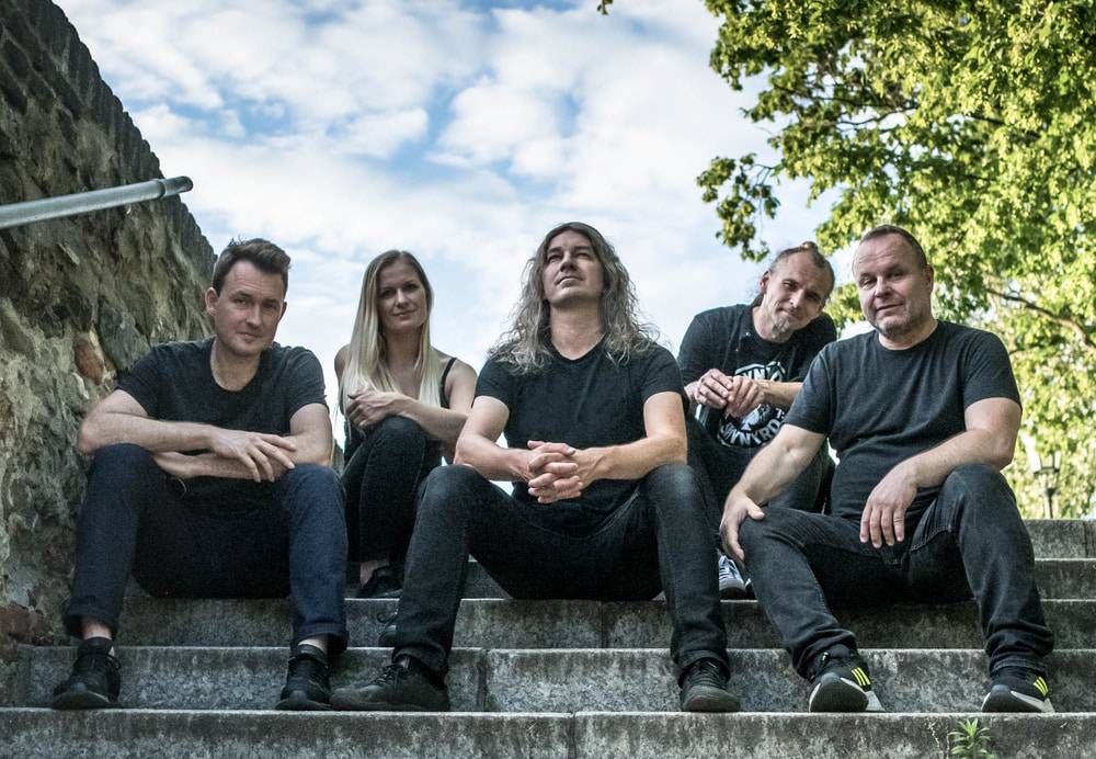 RECENZE: Ondřej Fencl s Hromosvodem nabízí radostné nepřeprodukované muzikantství