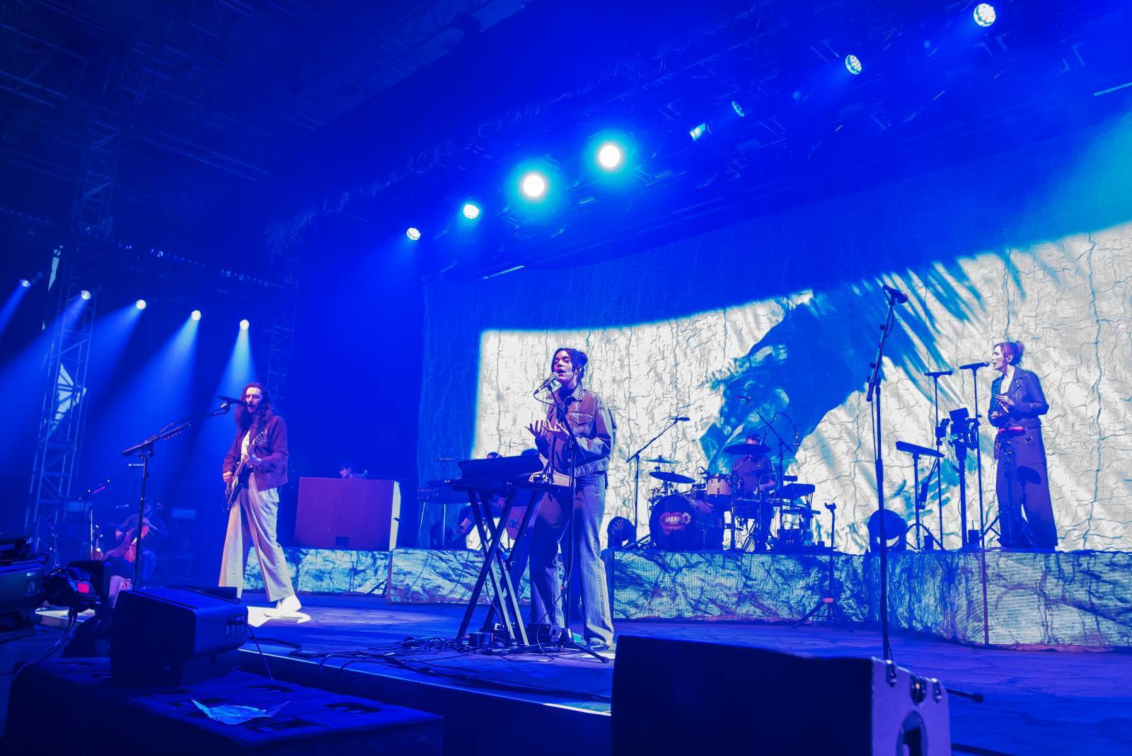 LIVE: Hozier přivezl do Prahy laskavou revoluci. S fanoušky oslavil dekádu své kariéry