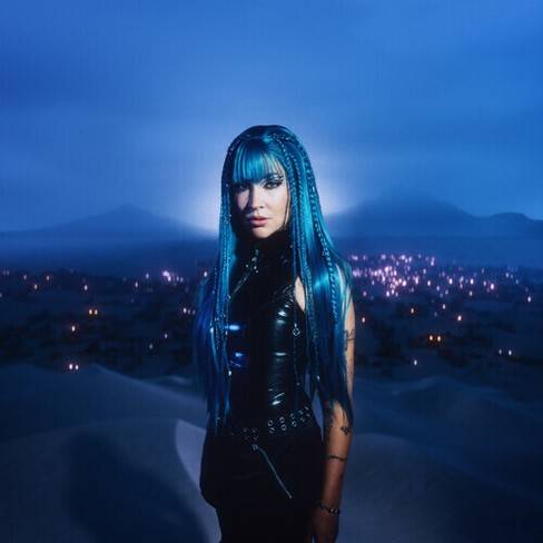 RECENZE: Charlotte Sands je na svém debutovém albu nejen drzá a upřímná, ale i citlivá