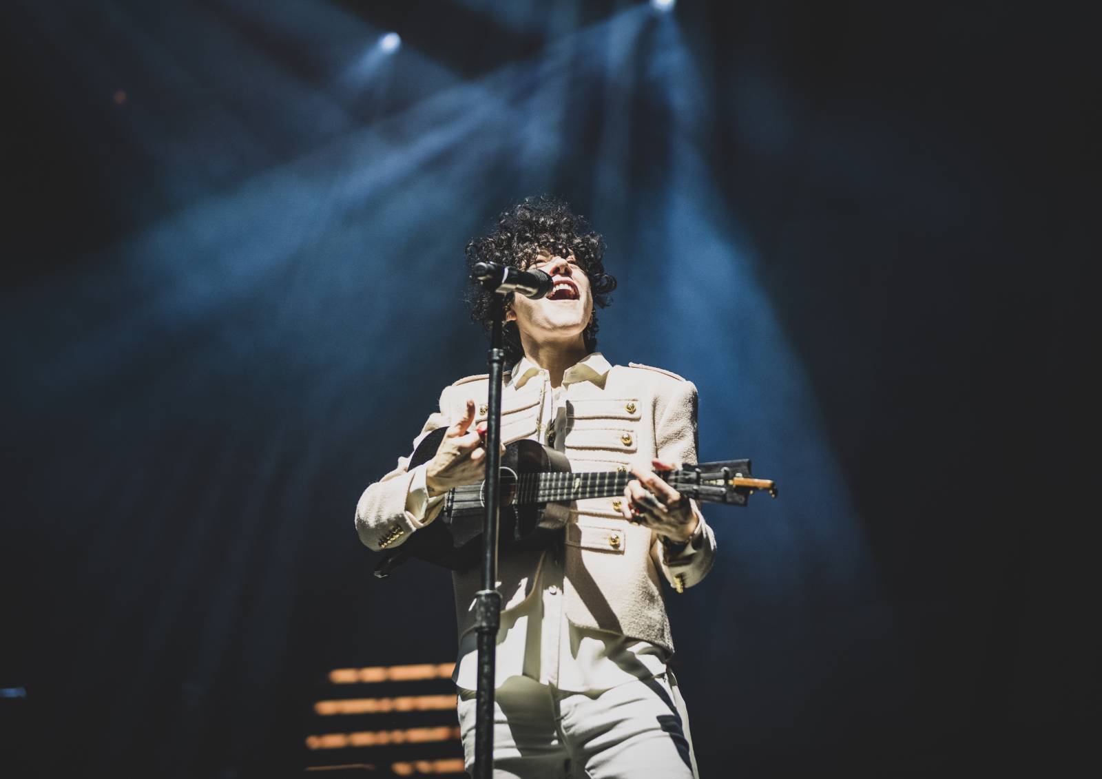 LIVE: Charismatická, uhrančivá, jedinečná. Zpěvačka LP si podmanila pražské publikum v O2 Universu