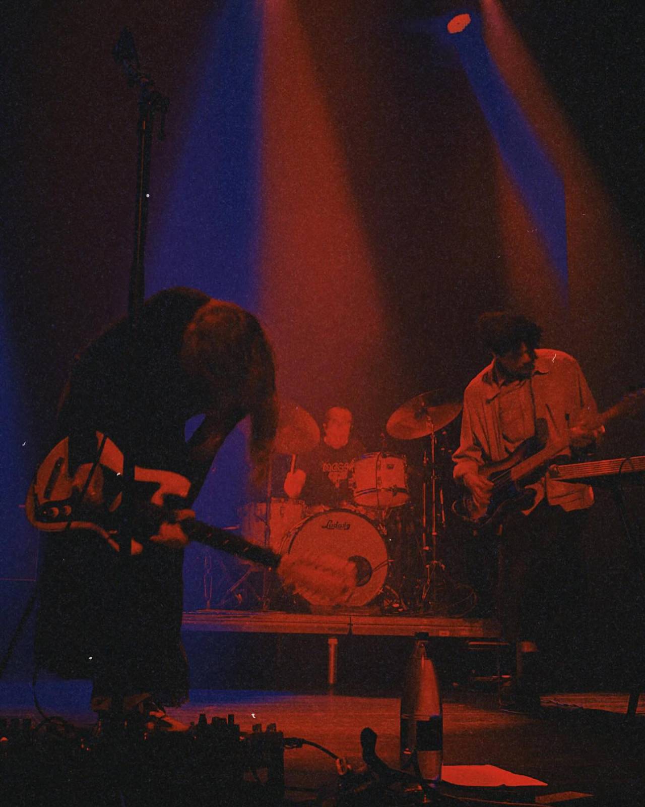LIVE: John Lennon jednadvacátého století. David Žbirka a Sunnbrella ohromili pražský Palác Akropolis