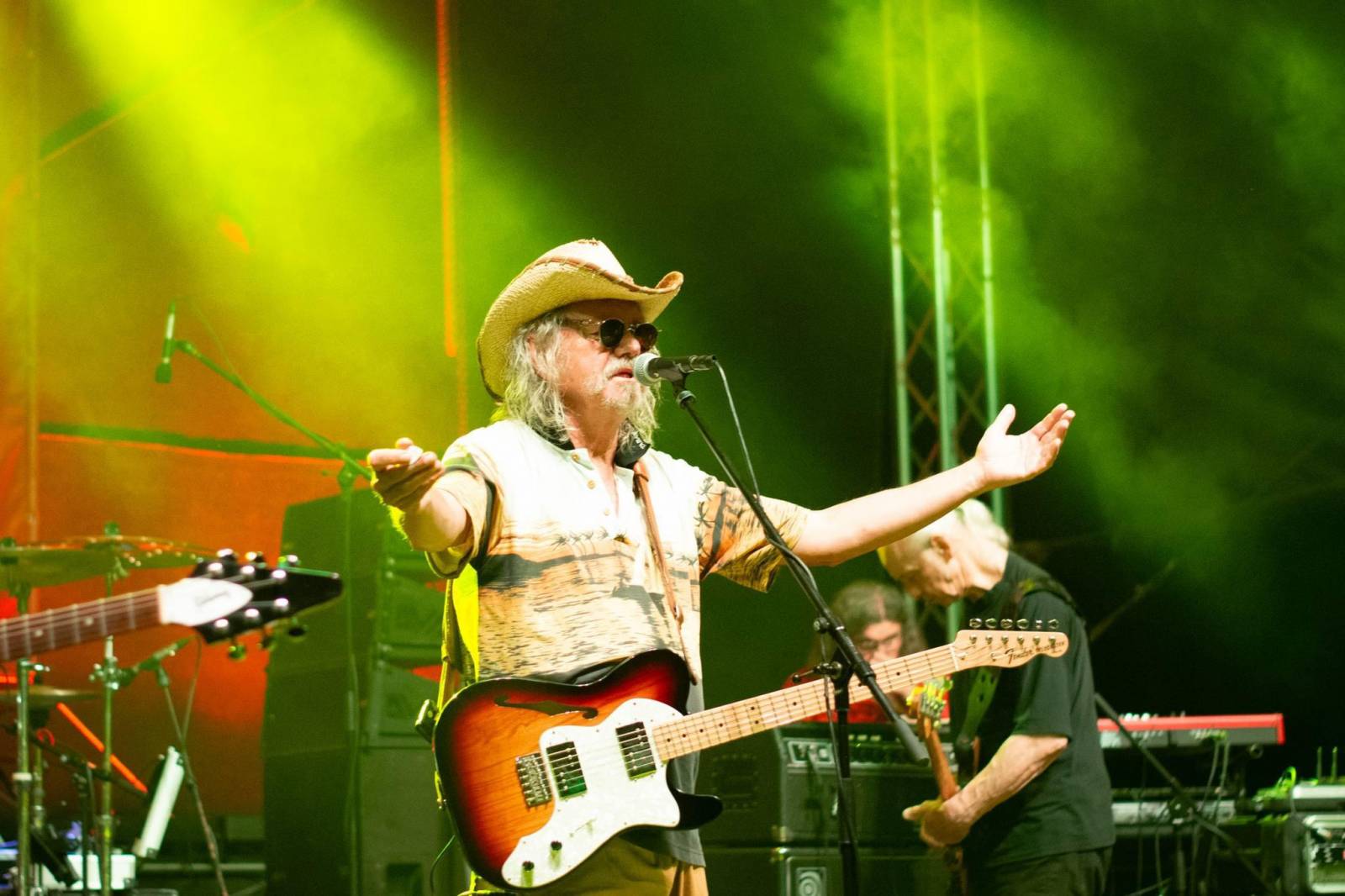 LIVE: Budišovské Letnice rozezpívaly svými hity No Name, Buty i Žlutý pes