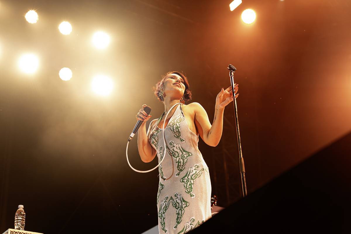 LIVE: Metronome Prague skončil. Raye učarovala publiku svým rozsahem, Ghetts ho přenesl do londýnského ghetta