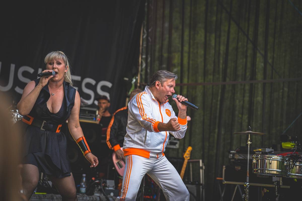 LIVE: Monkey Business v lomu Velká Amerika roztančili fanoušky mezi skalními masivy