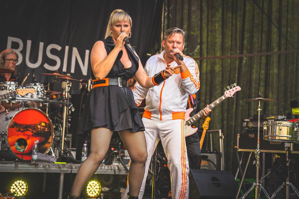 LIVE: Monkey Business v lomu Velká Amerika roztančili fanoušky mezi skalními masivy