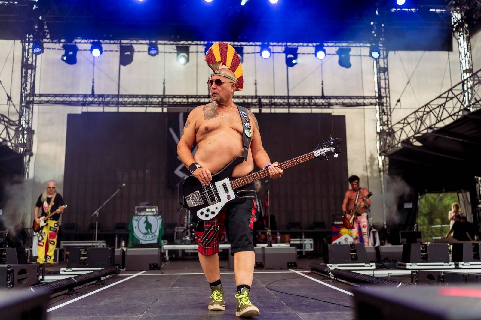 LIVE: Naposled spolu. Lucie se na hradě Rožmberk loučila s Davidem Kollerem, zahráli i Chinaski, Jelen a Horkýže Slíže