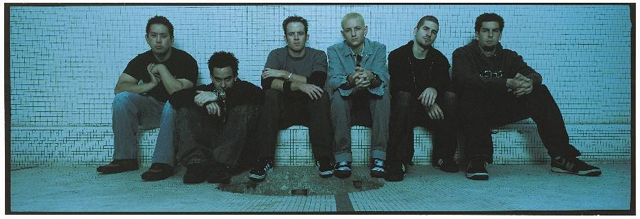 RETRO 2000 | Linkin Park poprvé v Česku. Vyprodané hale dokázali, že jejich úspěch není náhoda