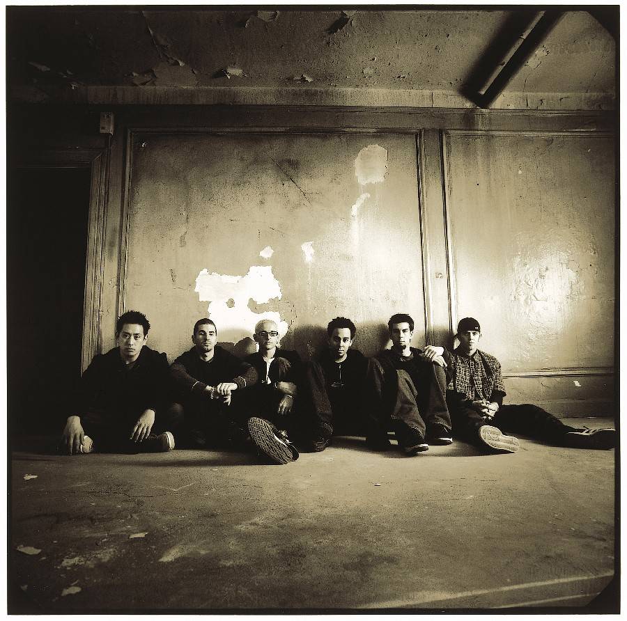 RETRO 2000 | Linkin Park poprvé v Česku. Vyprodané hale dokázali, že jejich úspěch není náhoda