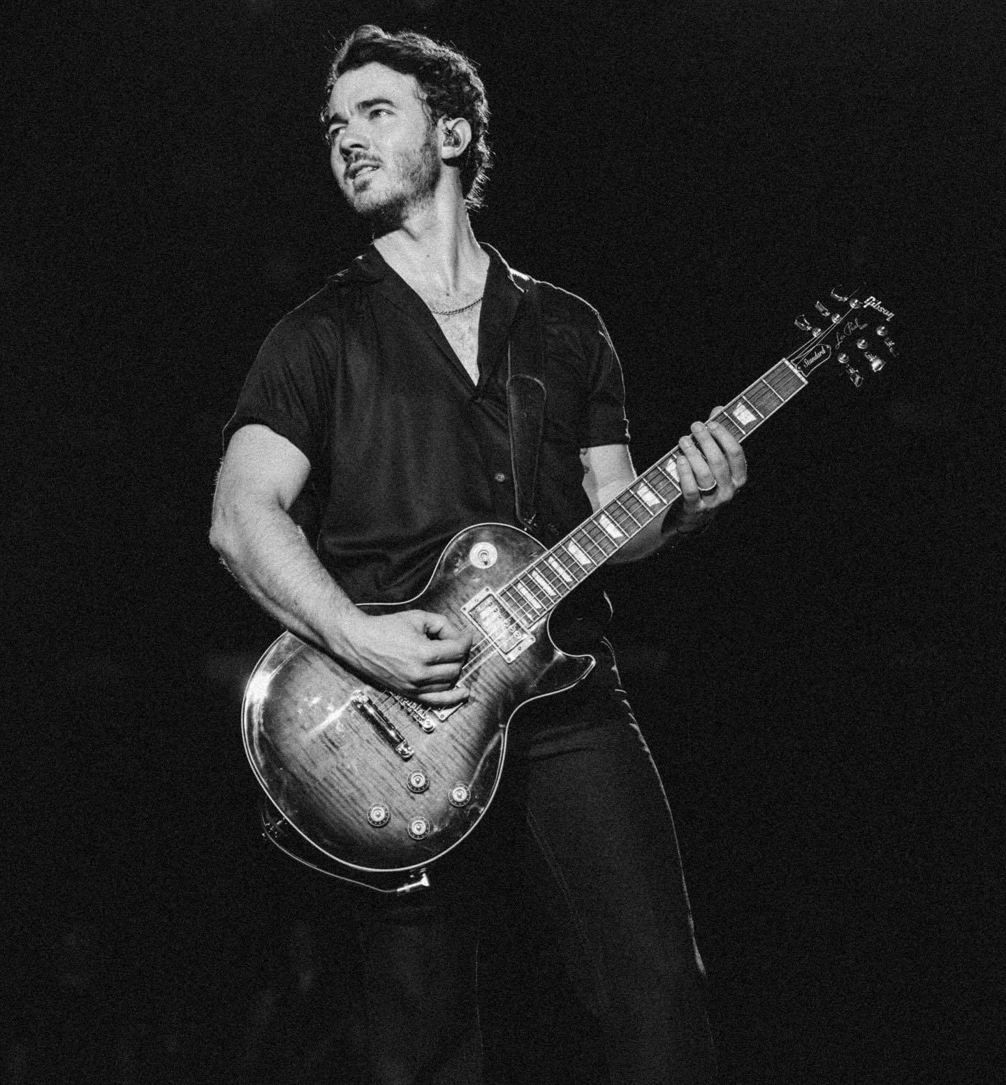 LIVE: Jonas Brothers vzali Vídeň zpátky do minulosti, neopomněli ale ani své současné hity