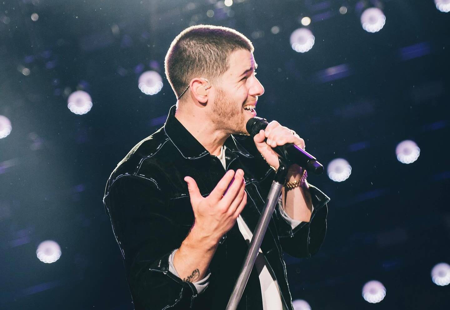 LIVE: Jonas Brothers vzali Vídeň zpátky do minulosti, neopomněli ale ani své současné hity