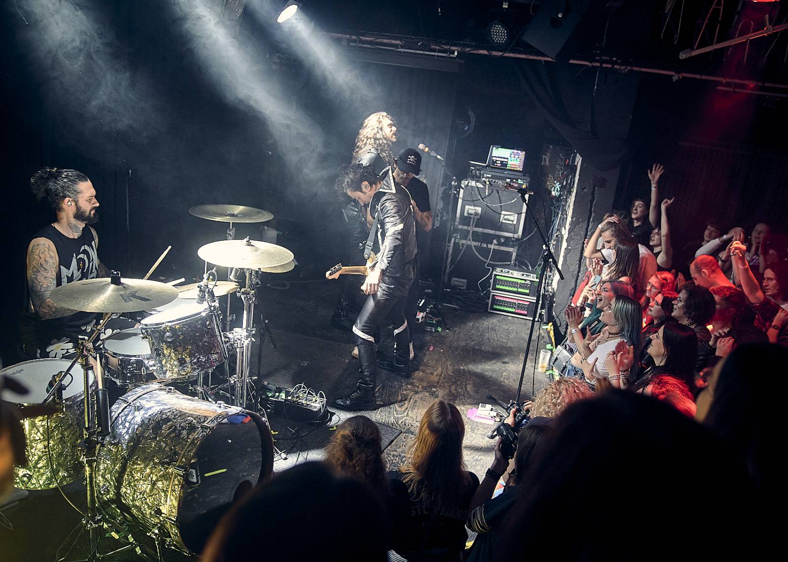 LIVE: Des Rocs zakončil v Praze své evropské turné, předvedl energickou show