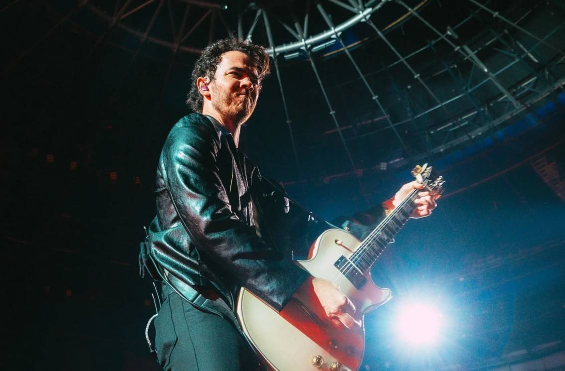 LIVE: Jak laserové ukazovátko v O2 areně málem předčasně ukončilo fantastickou premiéru Jonas Brothers