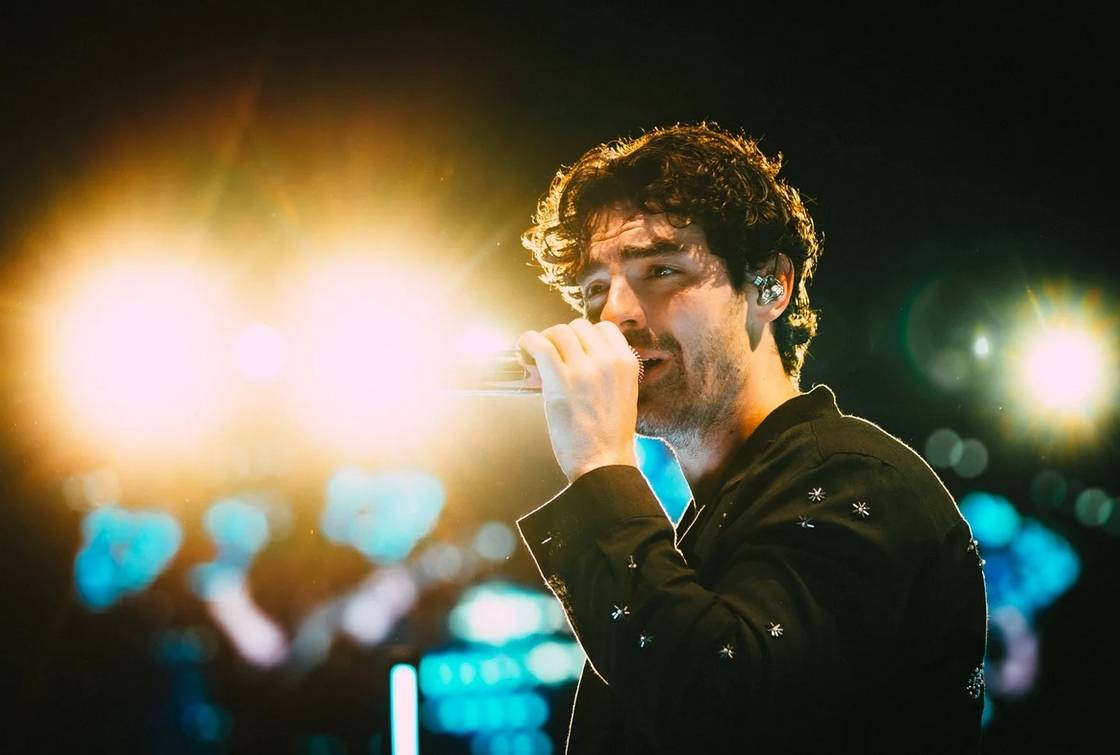 LIVE: Jak laserové ukazovátko v O2 areně málem předčasně ukončilo fantastickou premiéru Jonas Brothers