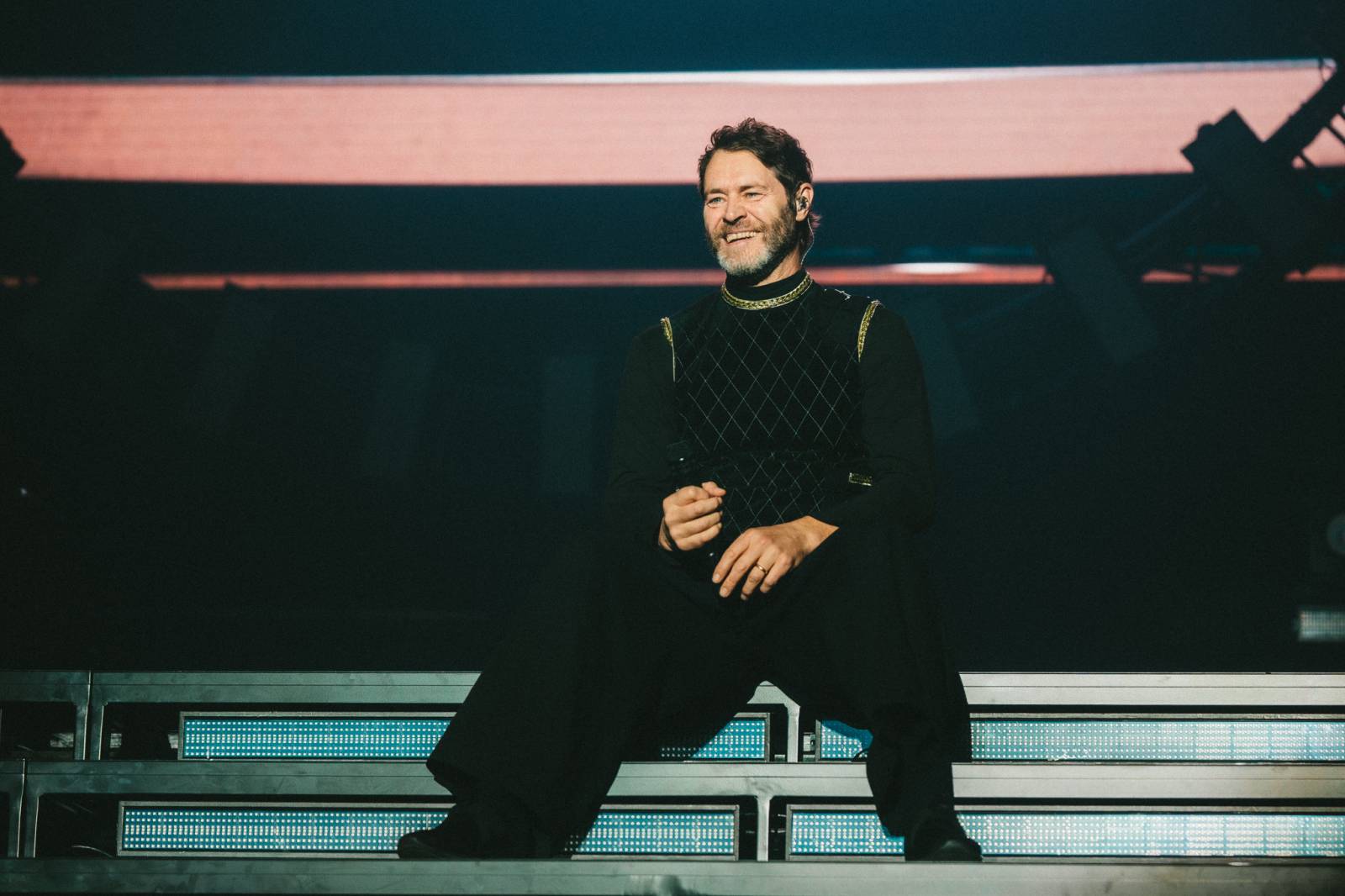 LIVE: Take That v Česku: Vzpomínky na Robbieho, pivo a retro tanečky