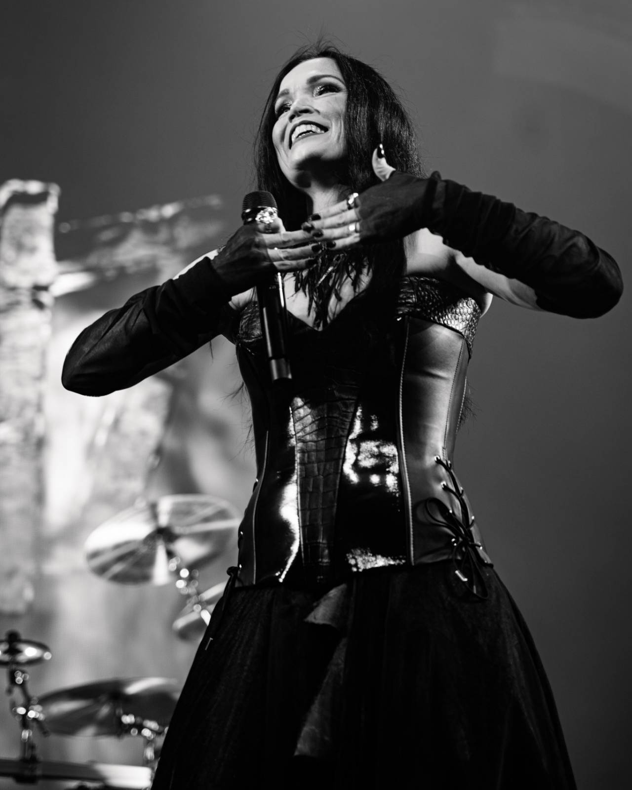 LIVE: Koncert roku? Within Temptation s hosty v čele s Tarjou udělali Praze předčasné metalové Vánoce