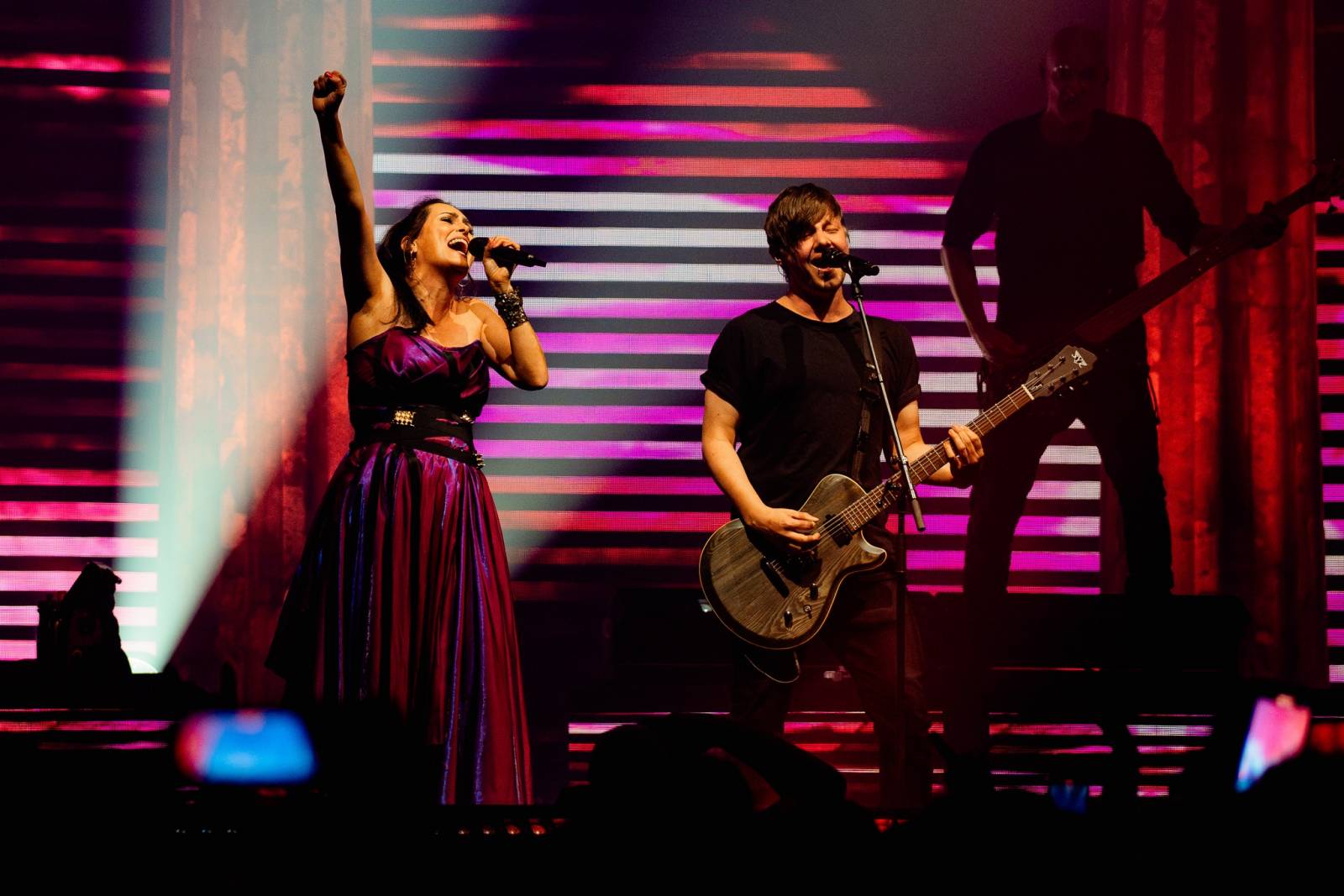 LIVE: Koncert roku? Within Temptation s hosty v čele s Tarjou udělali Praze předčasné metalové Vánoce