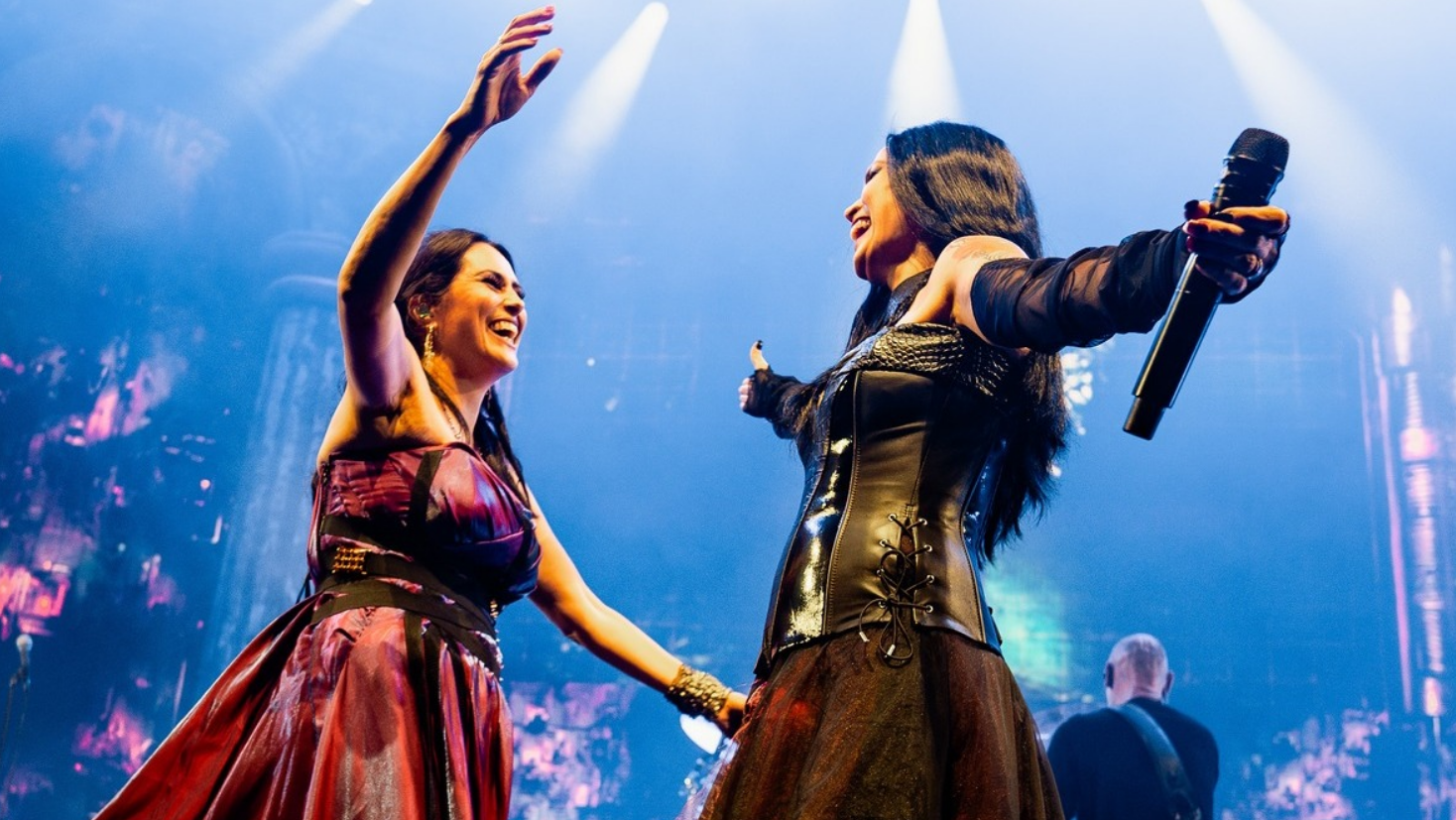 LIVE: Koncert roku? Within Temptation s hosty v čele s Tarjou udělali Praze předčasné metalové Vánoce