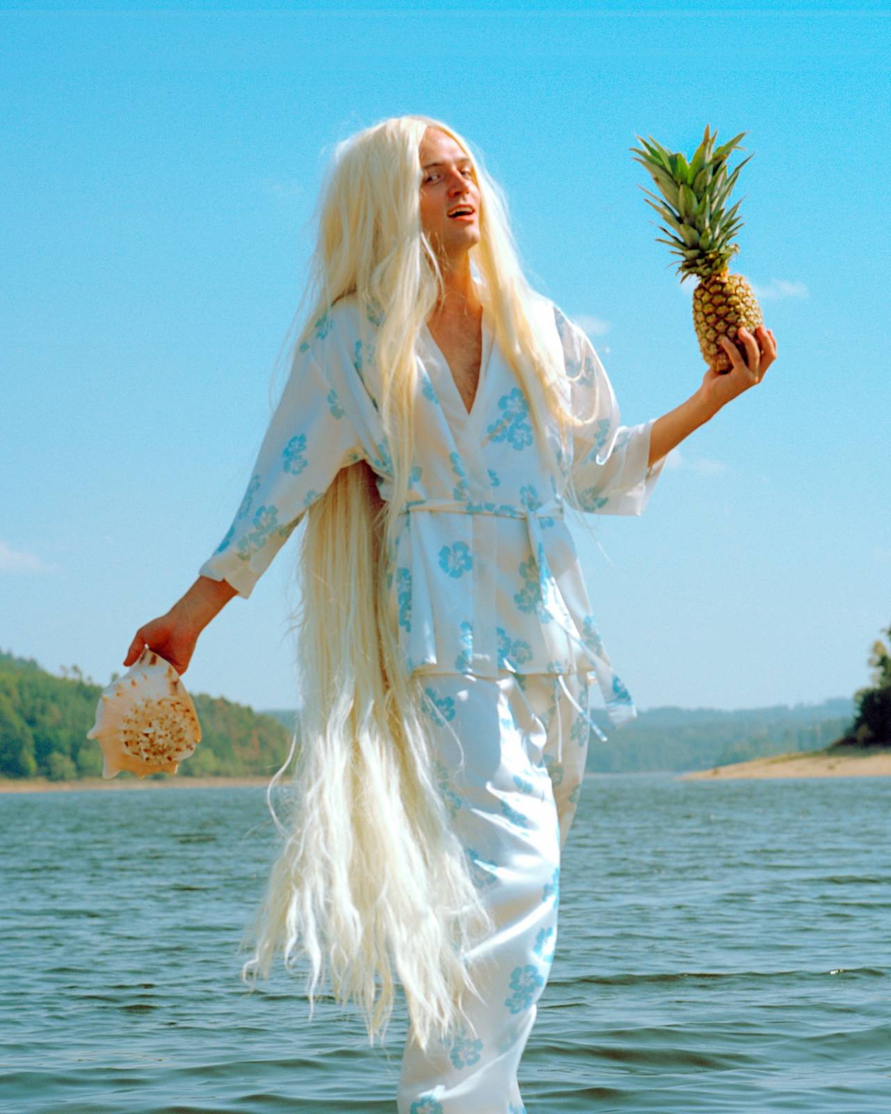 RECENZE: Vyrazit k Českému moři? S novou deskou Bert & Friends není nic nemožné