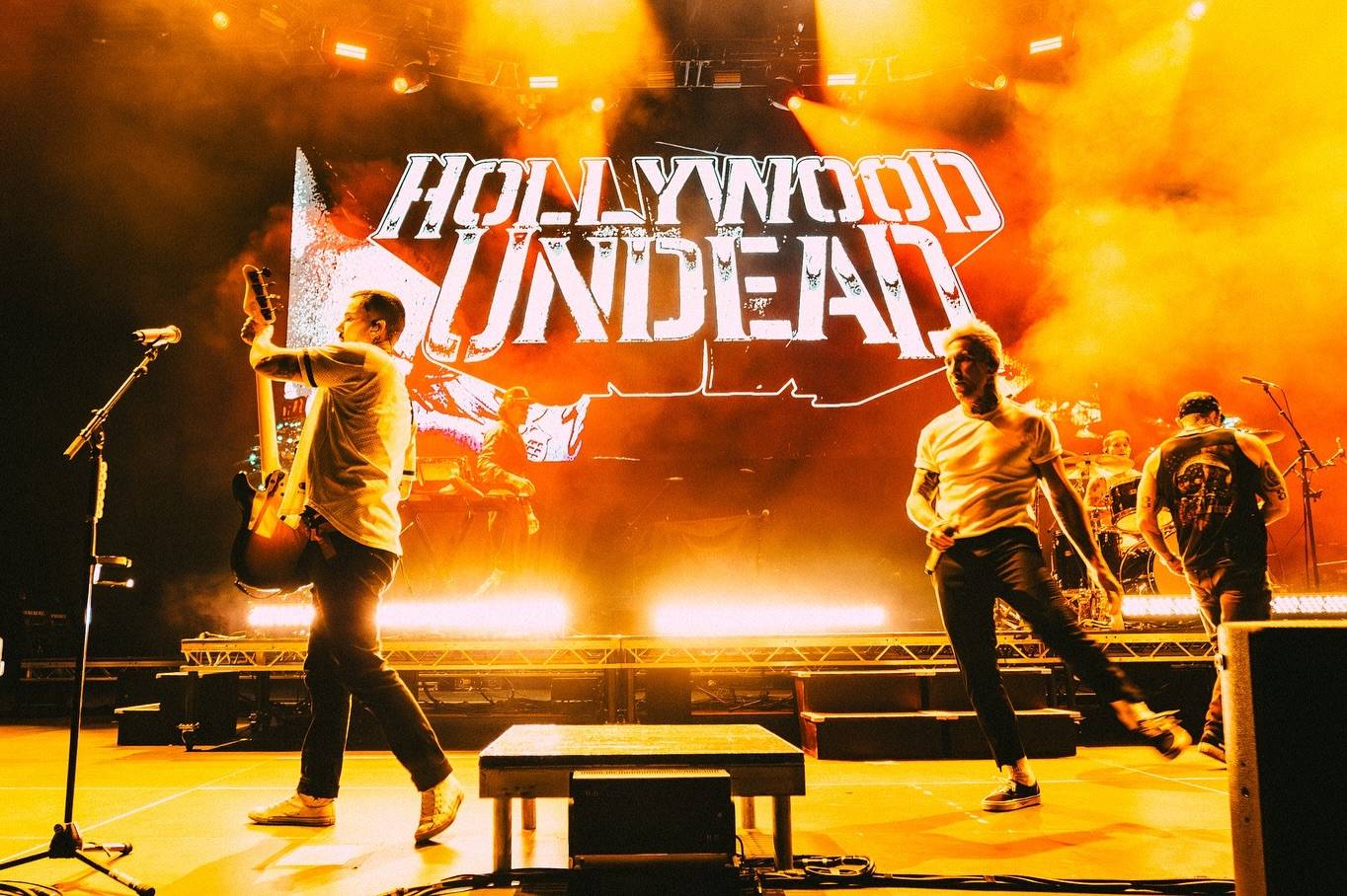 LIVE: Falling in Reverse poprvé v Česku. Ronnie Radke roztavil pražské O2 universum