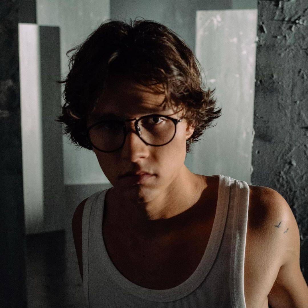 RECENZE: Stojí láska za záchranu? David Kushner si na novém albu vylévá srdce