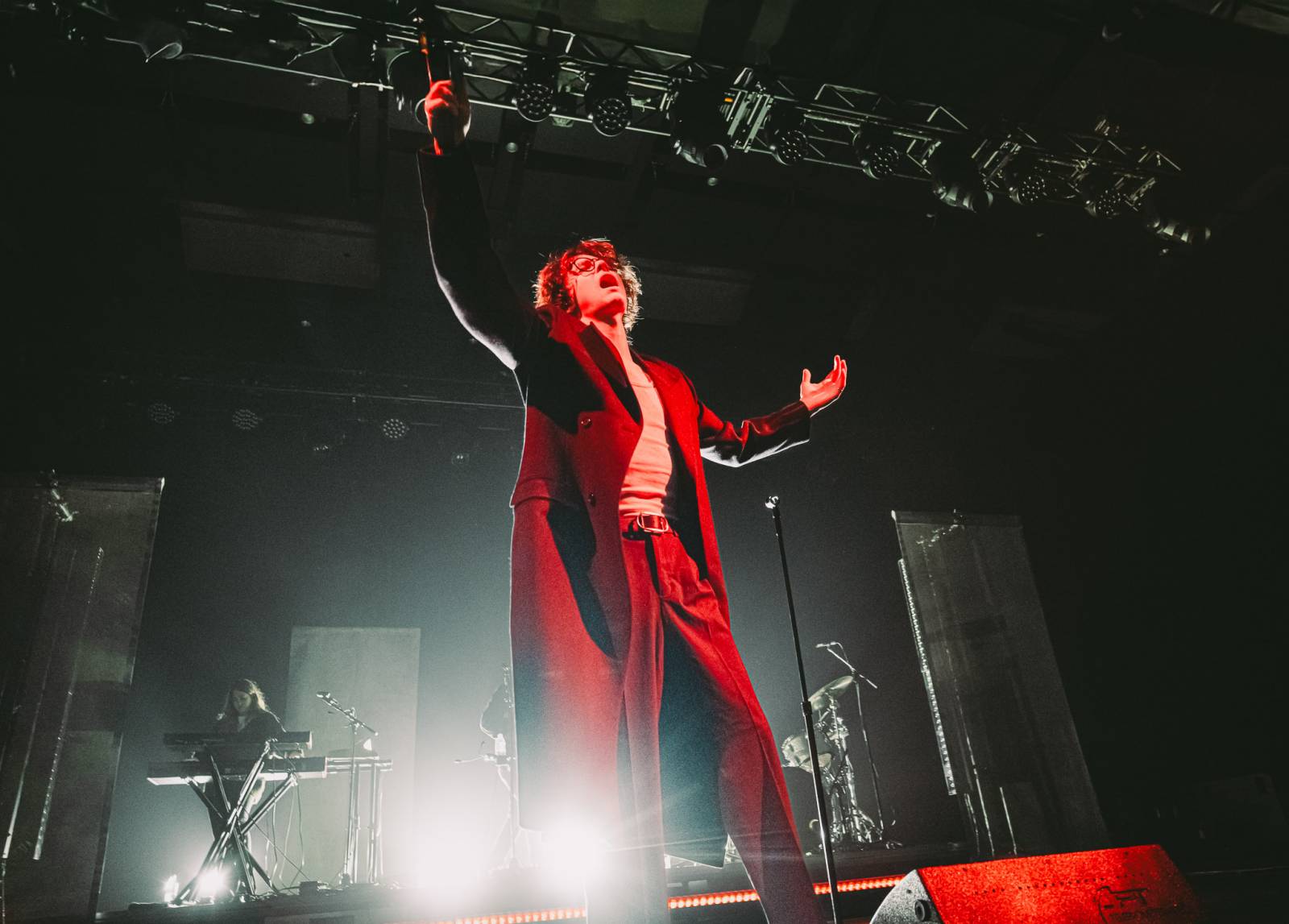 LIVE: Koncert Davida Kushnera pozastavily technické problémy. Přesto zpěvák fanouškům naservíroval povedenou show