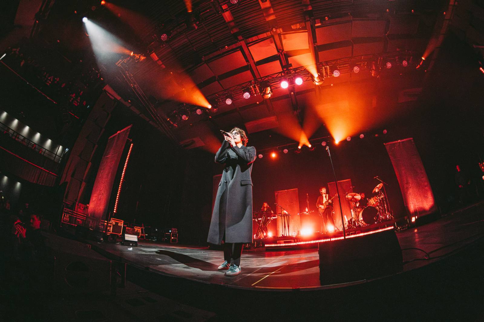 LIVE: Koncert Davida Kushnera pozastavily technické problémy. Přesto zpěvák fanouškům naservíroval povedenou show