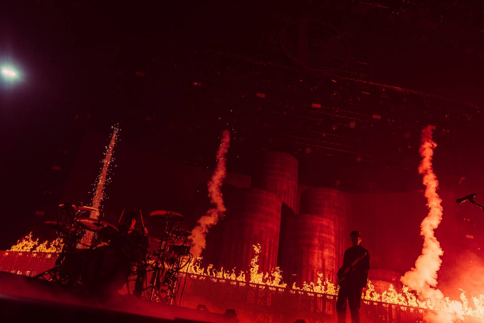 LIVE: Twenty One Pilots v Praze ukázali, že pořád milují pyro a hraní na schovku v davu