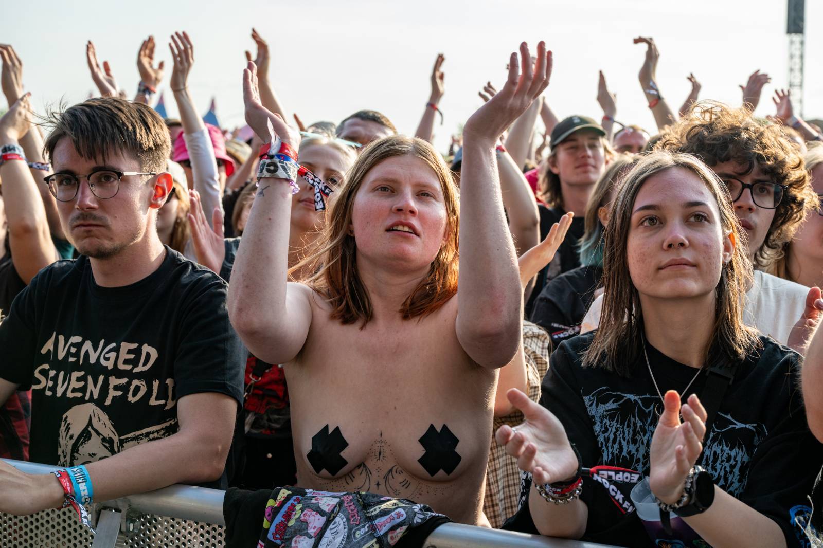 LIVE: Rock for People, den první. Oslnivá Poppy, povídavý Grandson a démoničtí A7X 