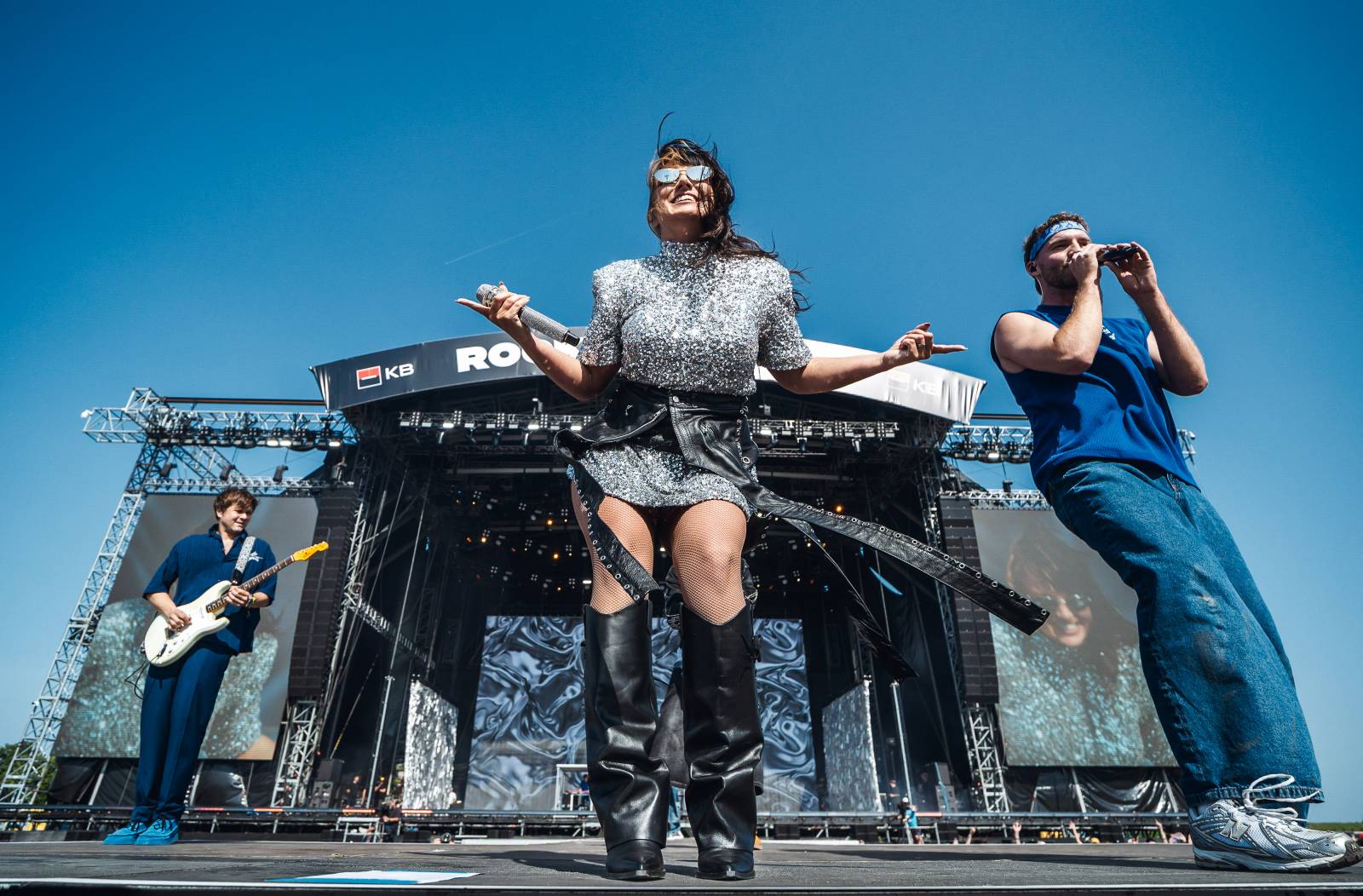 LIVE: Rock for People, den třetí. Popíkoví Sex Pistols a moshpity při koncertu Ewy Farne