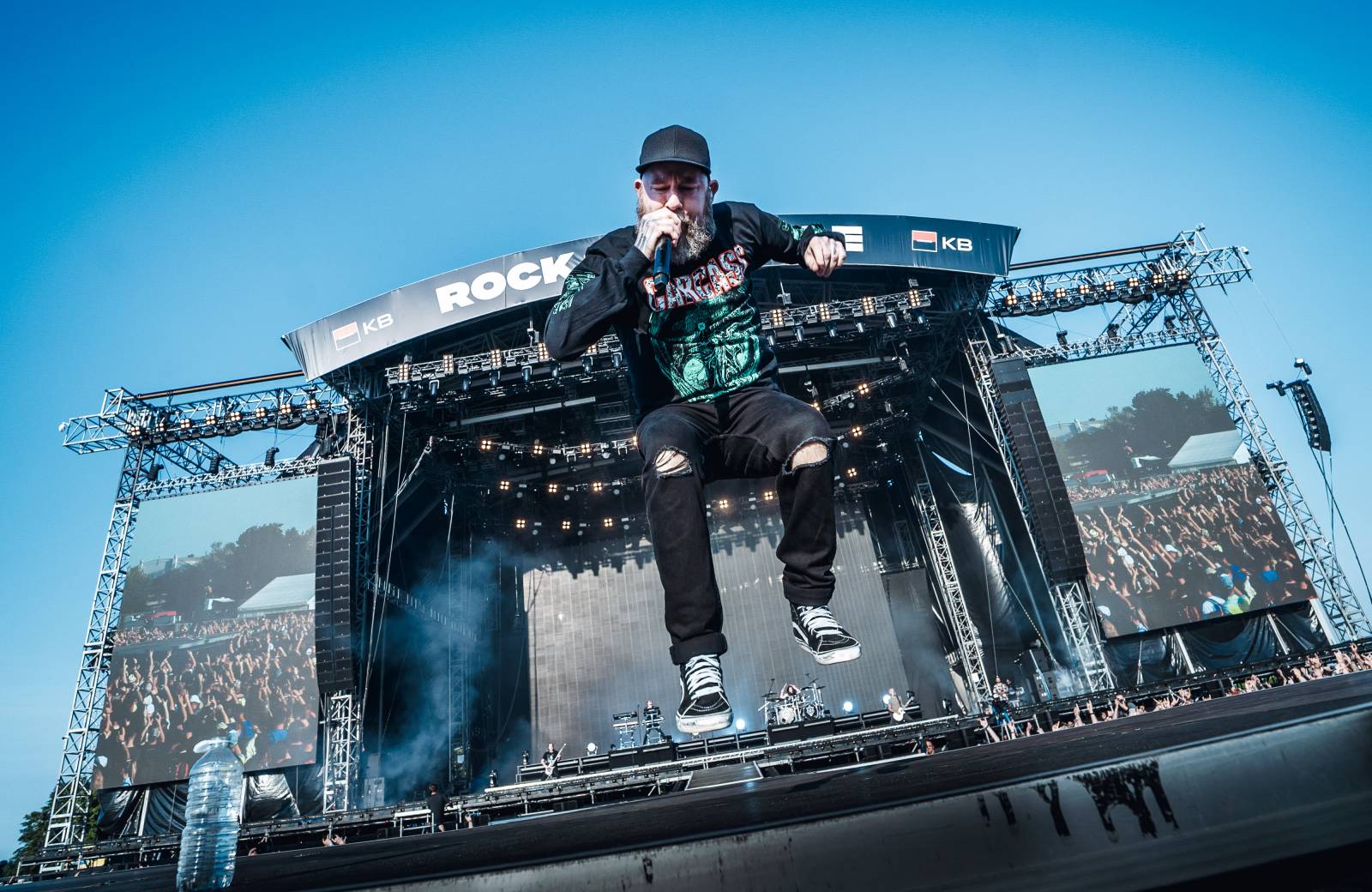 LIVE: Rock for People, den třetí. Popíkoví Sex Pistols a moshpity při koncertu Ewy Farne