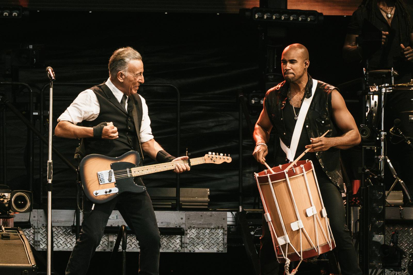 LIVE: Bruce Springsteen mluvil v Praze česky. Předvedl brilantní show plnou energie, kritizoval politiku USA  