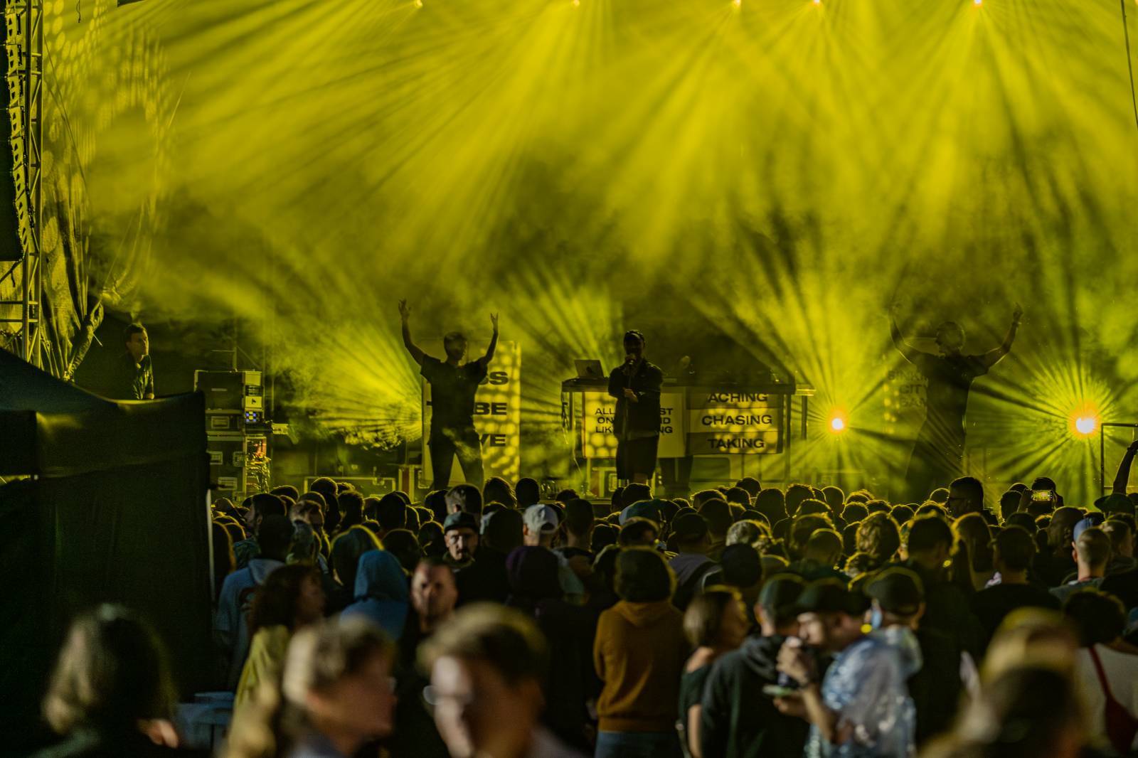 LIVE: Prvnímu dni Pop Messe kralovali elektroničtí Real Lies a Orbital. Exceloval i MC Gey