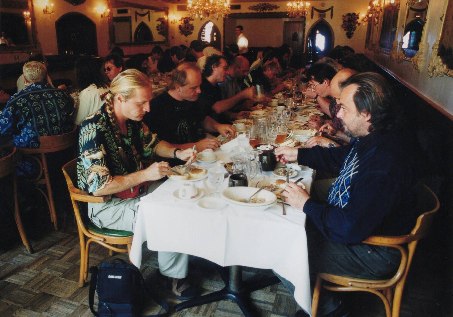 RETRO 2000 | První CS Rockfest v USA. U Chicaga krajanům zahráli Olympic, Pražský výběr, Tublatanka, BSP, Vladimír Mišík i Vlasta Redl