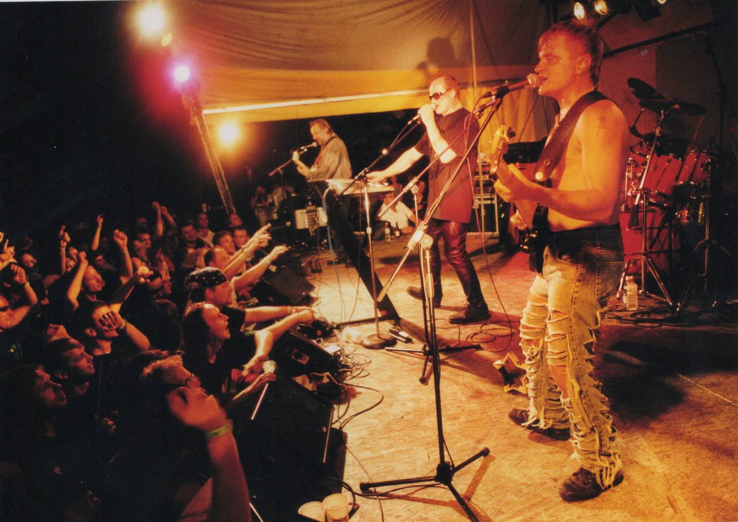 RETRO 2000 | První CS Rockfest v USA. U Chicaga krajanům zahráli Olympic, Pražský výběr, Tublatanka, BSP, Vladimír Mišík i Vlasta Redl