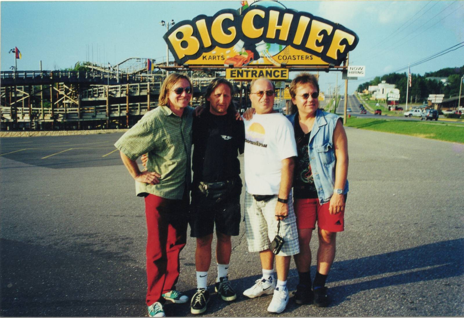 RETRO 2000 | První CS Rockfest v USA. U Chicaga krajanům zahráli Olympic, Pražský výběr, Tublatanka, BSP, Vladimír Mišík i Vlasta Redl