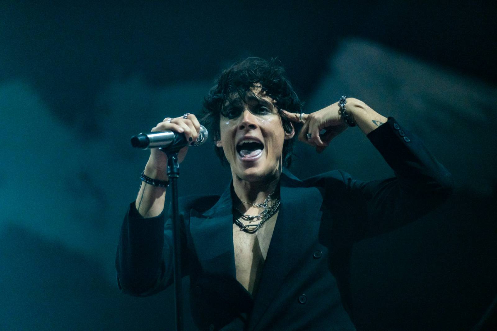 LIVE: Koncert roku? Rokenrolový princ Yungblud předvedl v Praze divokou show