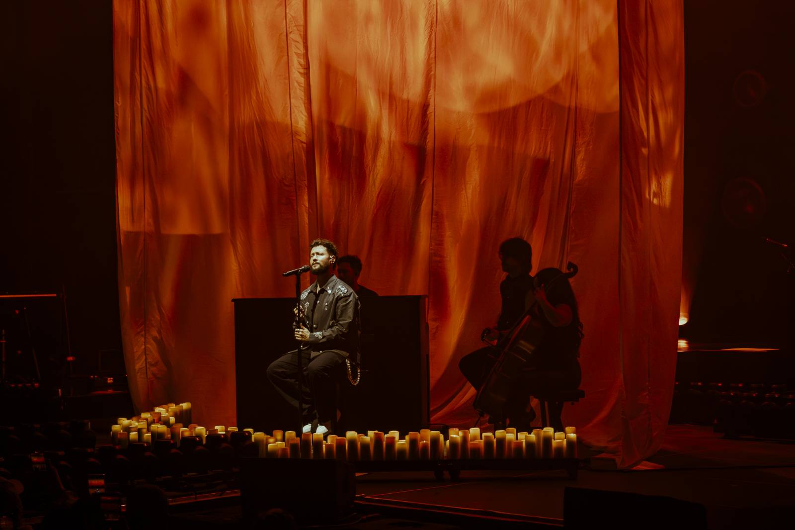 LIVE: Calum Scott dojal vyprodané O2 universum k slzám