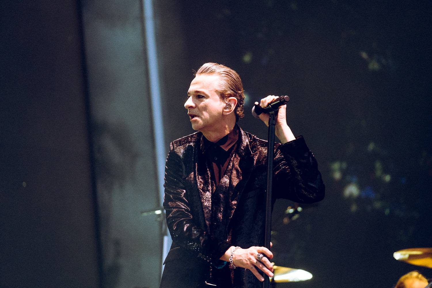 RECENZE: Depeche Mode zaplnili kino Světozor. Koncertní film jako duchovní očištění a přemítání o smrti přinesl jedinečný zážitek