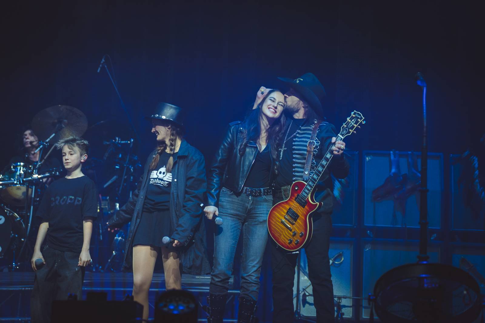 LIVE: Lucie odstartovala podzimní turné. V Ostravě si na pódium pozvala bývalé členy i Michala Pavlíčka