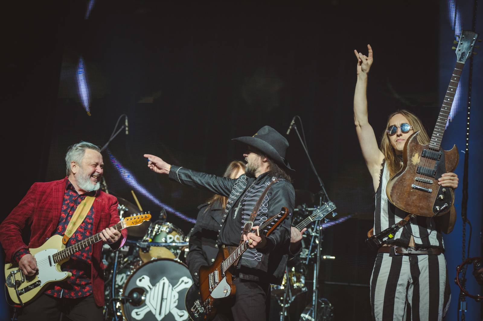 LIVE: Lucie odstartovala podzimní turné. V Ostravě si na pódium pozvala bývalé členy i Michala Pavlíčka