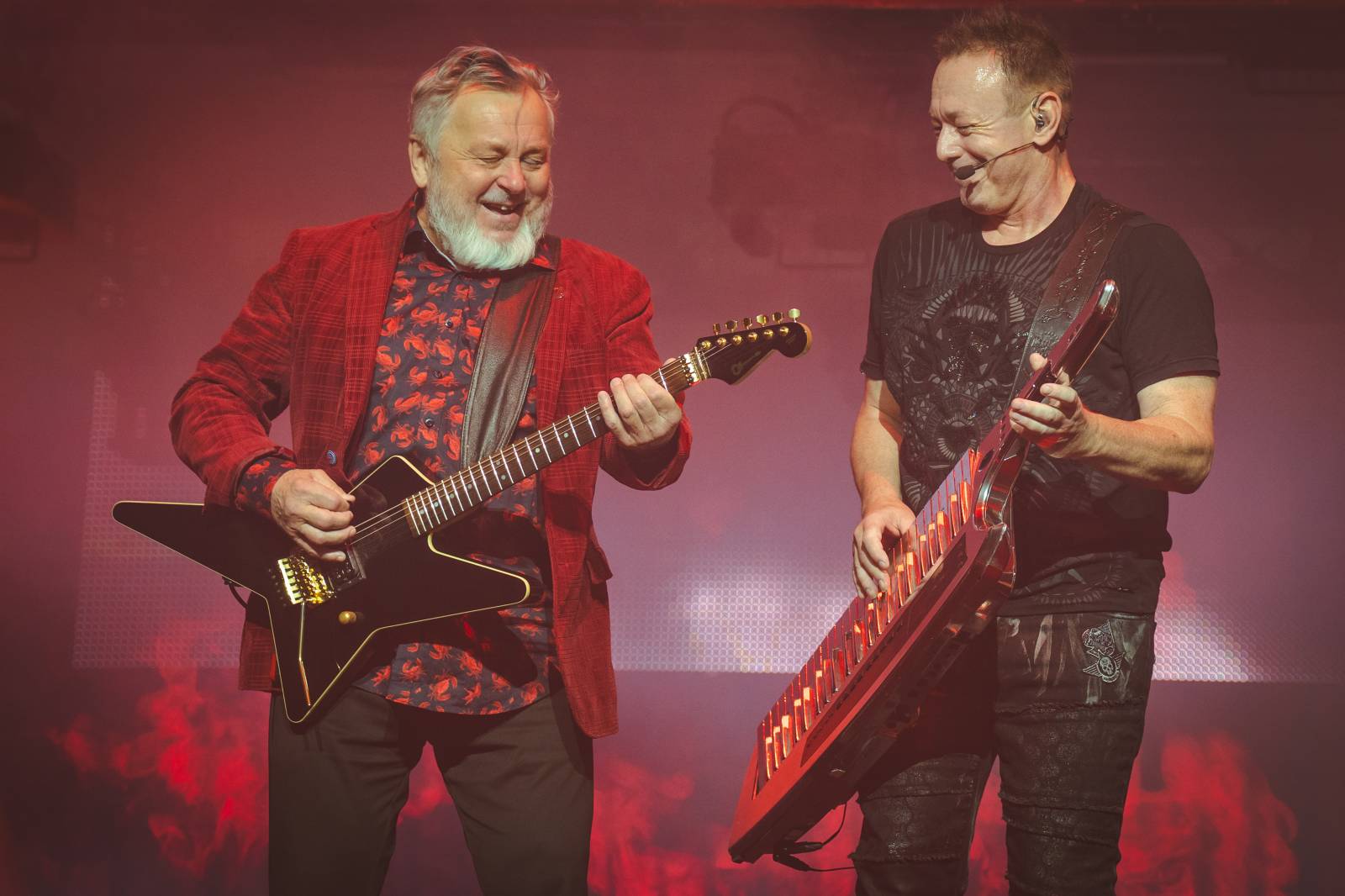 LIVE: Lucie odstartovala podzimní turné. V Ostravě si na pódium pozvala bývalé členy i Michala Pavlíčka