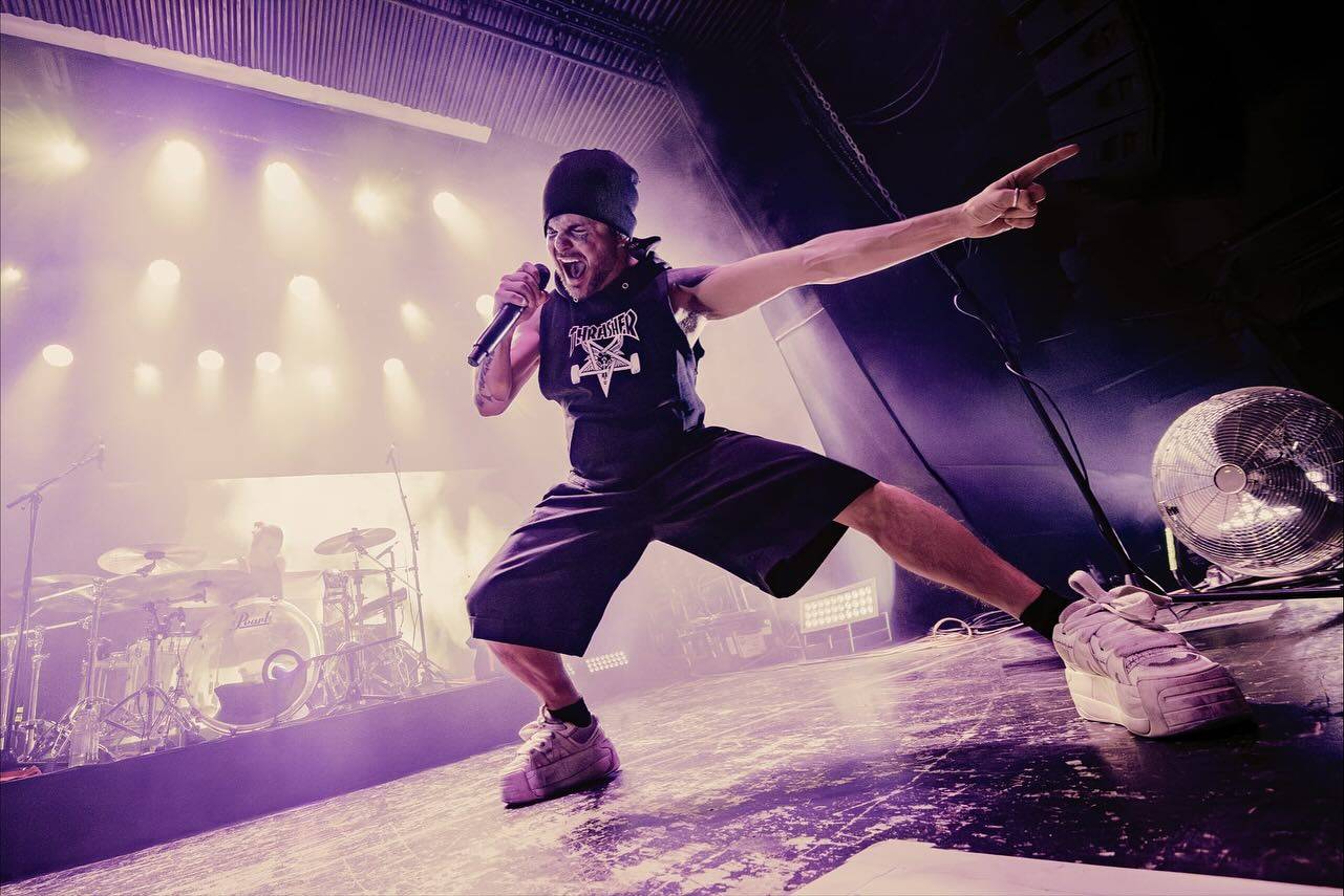 LIVE: The Rasmus smetli Sono svou pozitivní energií. V jeho ruinách rozpoutali divokou párty