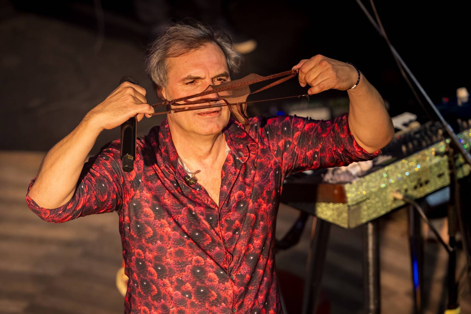 LIVE: Mig 21 (ne)končí s hulením, pro blížící se svátky rozdávali čokoládky