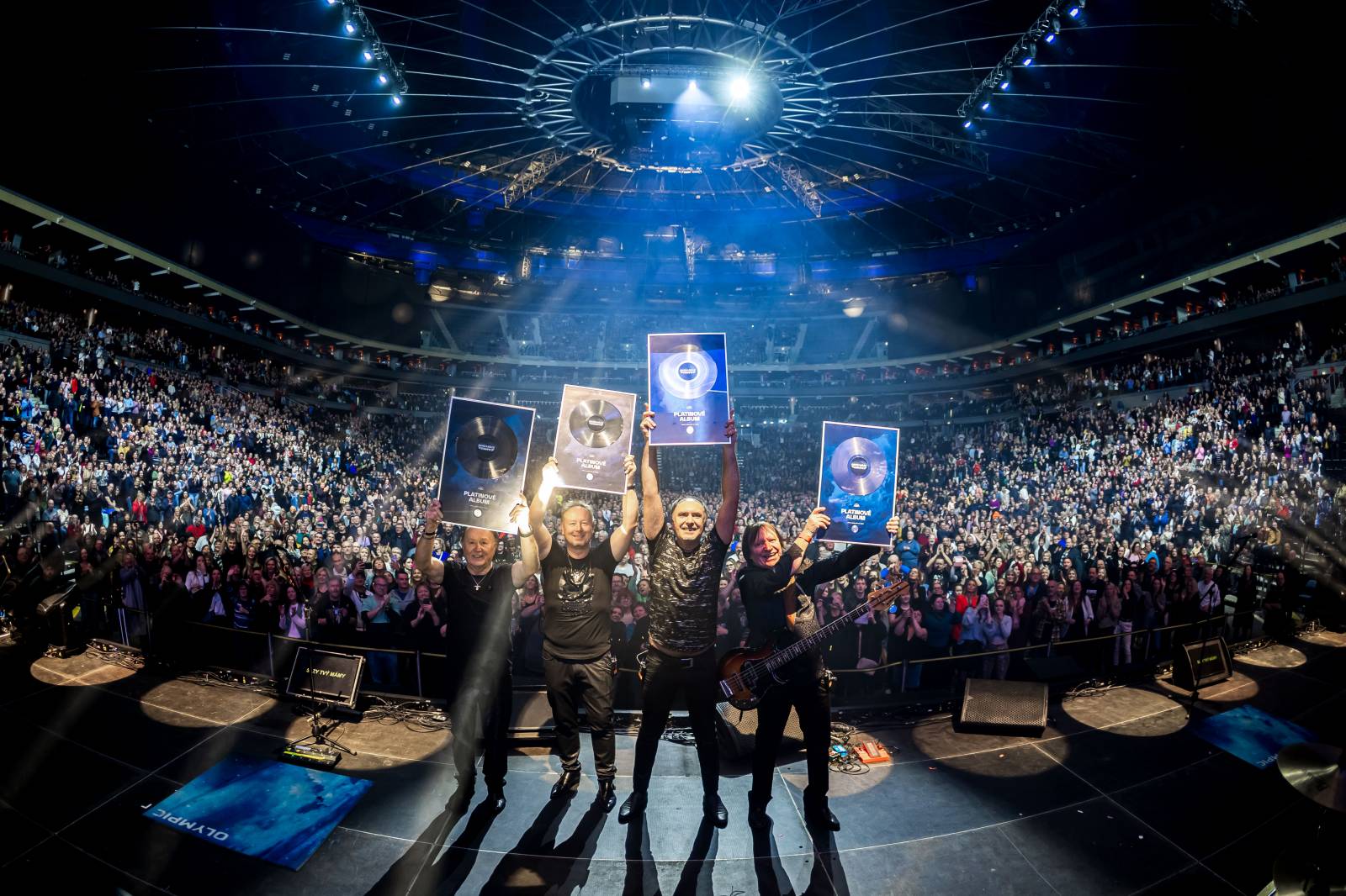LIVE: Vydařený vánoční koncert Olympiku s hosty se nesl převážně v nostalgickém duchu