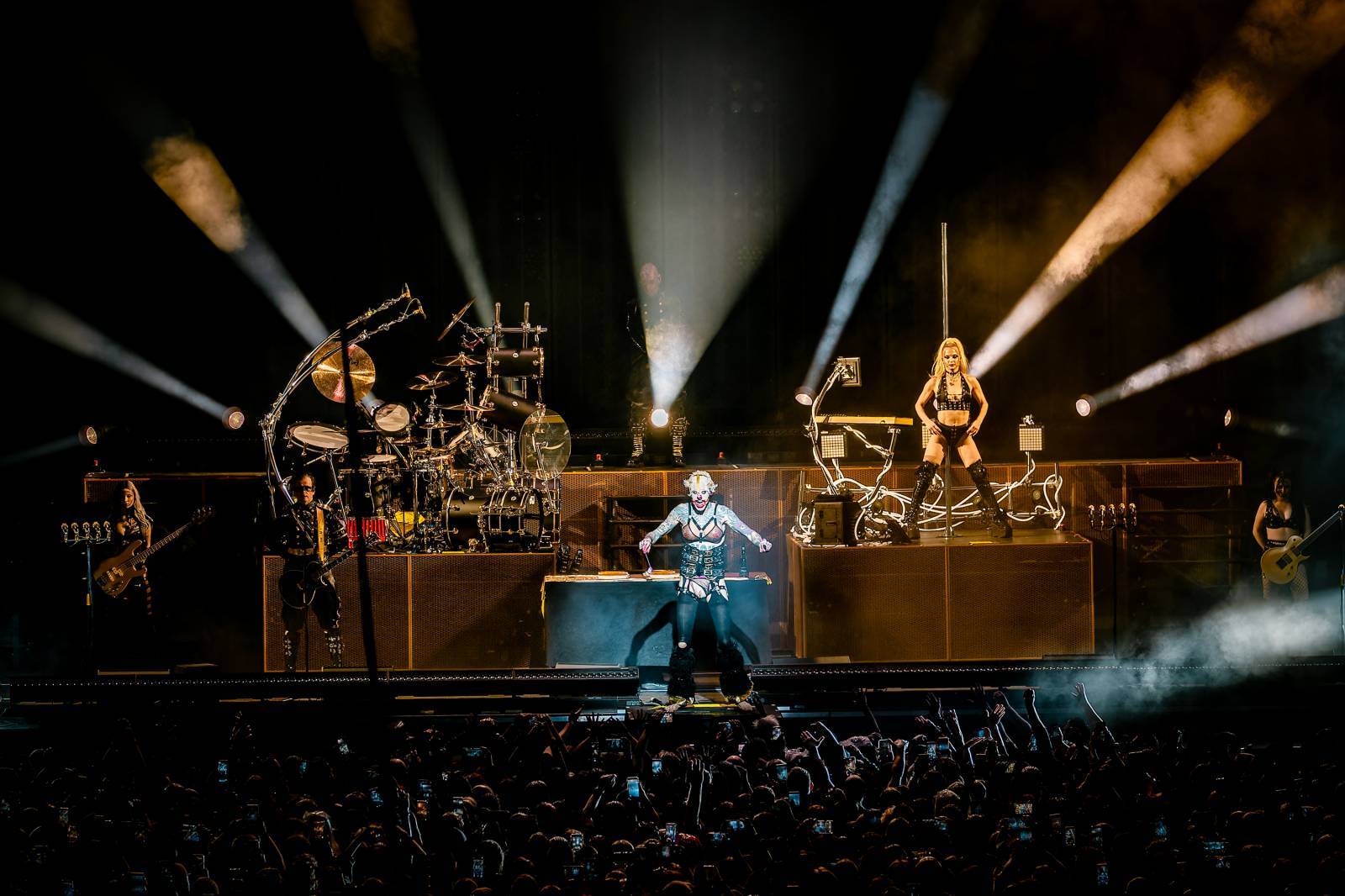 LIVE: Nestydatý Till Lindemann si Prahu vychutnal, stoprocentní výkon ale nepodal