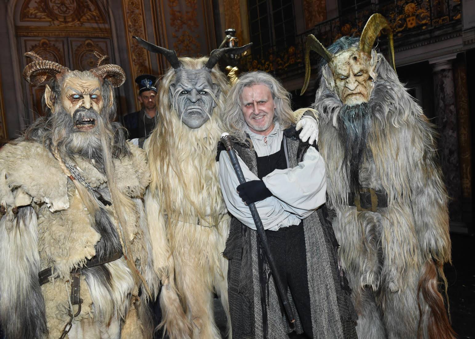 RECENZE: Josef Vojtek se dělí o vzpomínky na svou muzikálovou dráhu