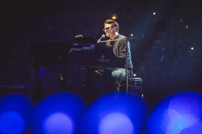 LIVE: Koncert pro Patrika přilákal hudební ikony napříč generacemi. Vystupující zahráli bez nároku na honorář 