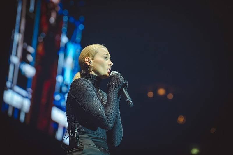 LIVE: Koncert pro Patrika přilákal hudební ikony napříč generacemi. Vystupující zahráli bez nároku na honorář 