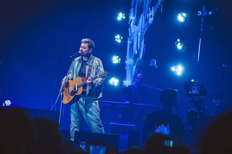 LIVE: Koncert pro Patrika přilákal hudební ikony napříč generacemi. Vystupující zahráli bez nároku na honorář 